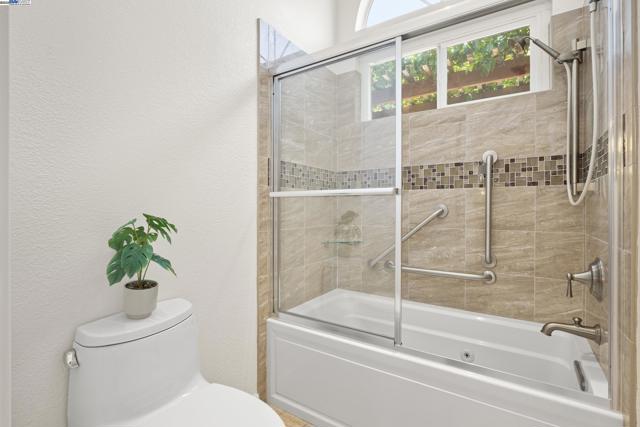 139 Justin Cir, Alameda CA: https://media.crmls.org/mediaz/d32074ee-4a60-48eb-978c-6d369fbc12f4.jpg