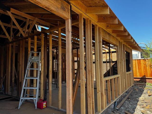 3250 Sylvan Drive, San Jose CA: https://media.crmls.org/mediaz/d321dbd0-0523-4018-8479-d6931ca4dfb5.jpg
