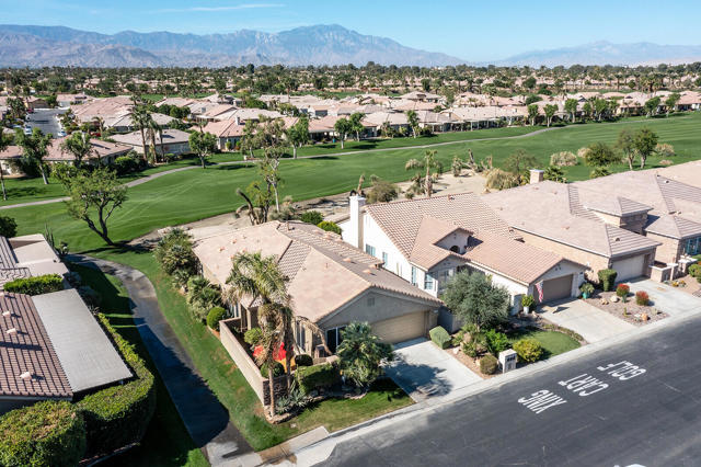 43363 N Heritage Palms Drive, Indio CA: https://media.crmls.org/mediaz/d321f87a-8c6a-4cc3-9d7b-be5a4a881073.jpg