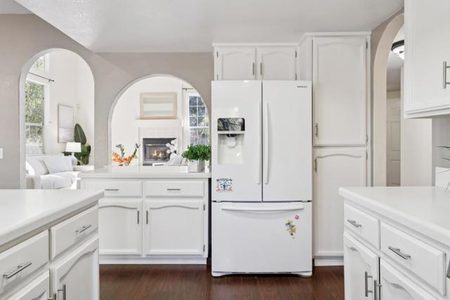 1333 Downieville Drive, El Dorado Hills CA: https://media.crmls.org/mediaz/d3221ed4-f803-4255-918d-9b0cd6a5f02b.jpg