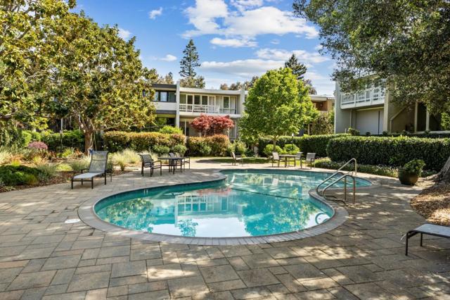 1721 Stone Pine Lane, Menlo Park CA: https://media.crmls.org/mediaz/d3224eca-d691-4379-b83b-9bb6cde43eb0.jpg