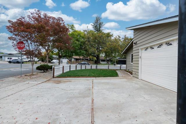 2715 Millbrae Way, San Jose CA: https://media.crmls.org/mediaz/d32264b7-2266-4727-bf04-3a87a213cd78.jpg