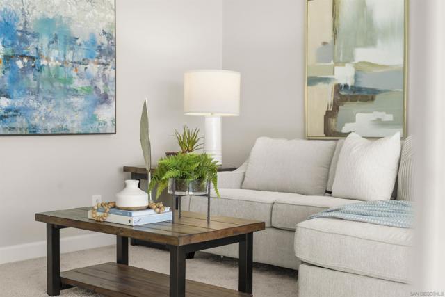 5768 CAMBER DR, San Diego CA: https://media.crmls.org/mediaz/d3231372-212b-400d-be6b-78bc3c320fcb.jpg