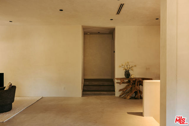 4790 Galendo Street, Woodland Hills CA: https://media.crmls.org/mediaz/d323ae86-af1b-4ca6-ae74-83799b518847.jpg
