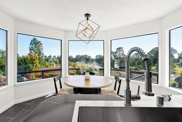 607 Saint Andrews Drive, Aptos CA: https://media.crmls.org/mediaz/d323b346-61a6-4c9f-9354-5f1eda264bfe.jpg
