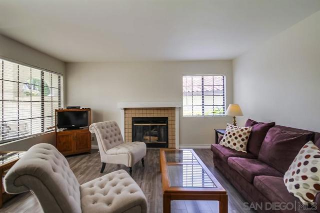 4175 Porte de Merano, San Diego CA: https://media.crmls.org/mediaz/d323b768-dec9-4a7e-bccc-c7cc2dd2ee51.jpg