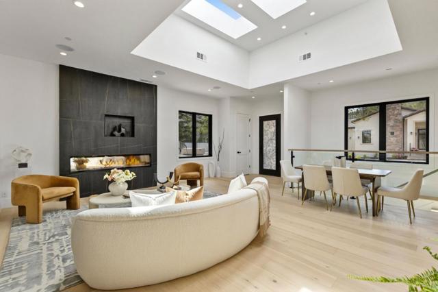 18061 Saratoga Los Gatos Road, Monte Sereno CA: https://media.crmls.org/mediaz/d32499b9-c2ca-49bc-9122-8d5b3b706302.jpg