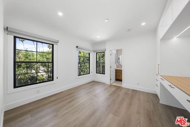 1722 N Vista Street, Los Angeles CA: https://media.crmls.org/mediaz/d3257674-b8a4-44a9-9f0b-c93ae1324fa7.jpg
