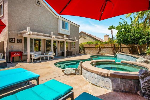 79320 Desert Wind Court, La Quinta CA: https://media.crmls.org/mediaz/d325c0fa-f4c8-4d02-b055-f39018c6e3ef.jpg