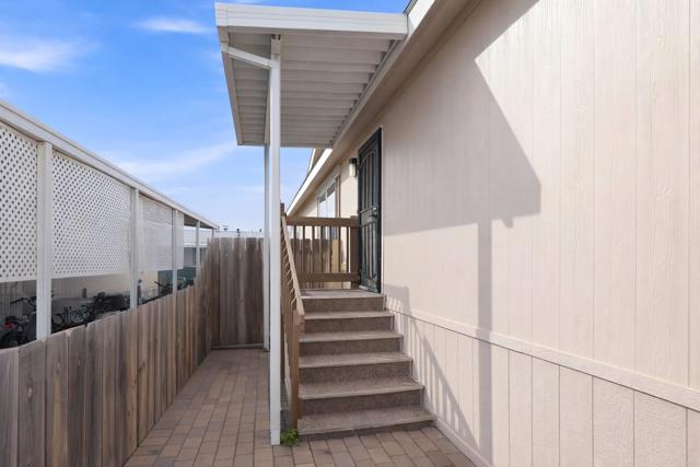 Detail Gallery Image 3 of 26 For 12824 Granada Drive #322,  Poway,  CA 92064 - 3 Beds | 2 Baths