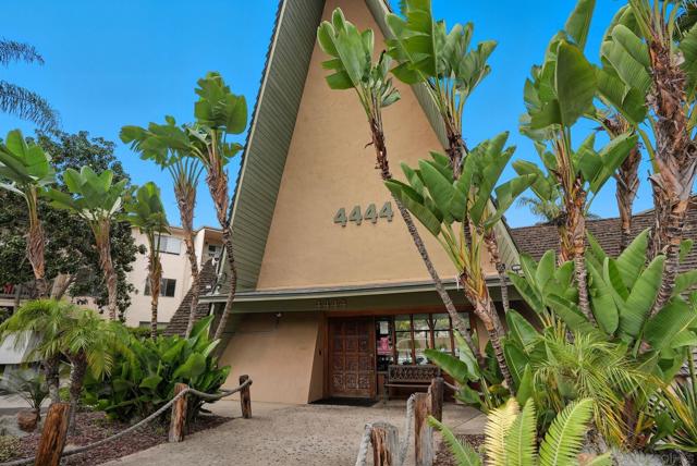 4444 W Point Loma Blvd, San Diego CA: https://media.crmls.org/mediaz/d328d5ef-681d-4372-bcb8-ace513d16d47.jpg