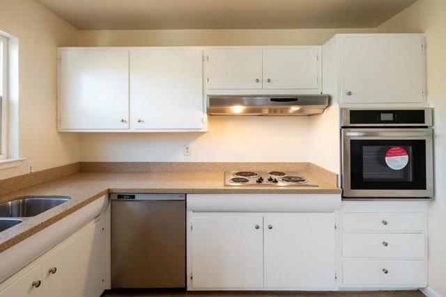 139 Santa Paula Drive, Daly City CA: https://media.crmls.org/mediaz/d32926a4-0b11-44d2-a263-eec608637717.jpg