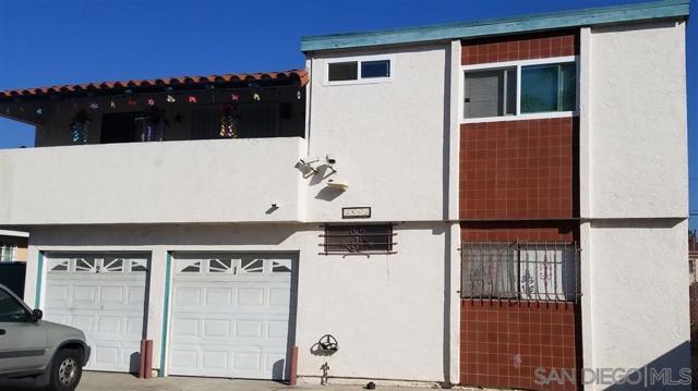 3863 Highland Ave, San Diego CA: https://media.crmls.org/mediaz/d329d4bf-a6ed-41bb-99df-af2696d3c8ad.jpg