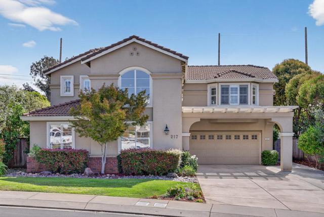 217 Augusta Lane, Aptos CA: https://media.crmls.org/mediaz/d32aacec-6fcf-4596-af9e-035135740e12.jpg