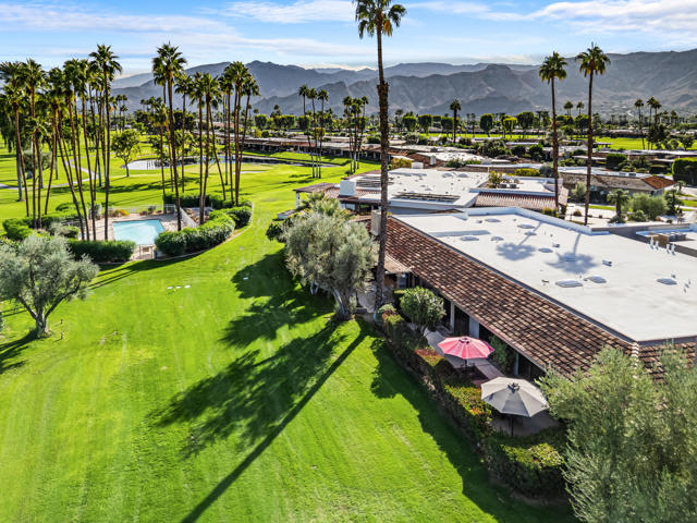132 Columbia Drive, Rancho Mirage CA: https://media.crmls.org/mediaz/d32ac389-94a9-495f-a2dd-baa25b429ac0.jpg