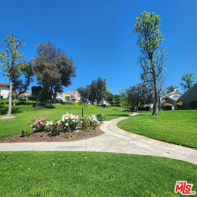 32134 Beachlake Lane, Westlake Village CA: https://media.crmls.org/mediaz/d32acc6e-e599-4765-a444-dc3c6a85dbf0.jpg