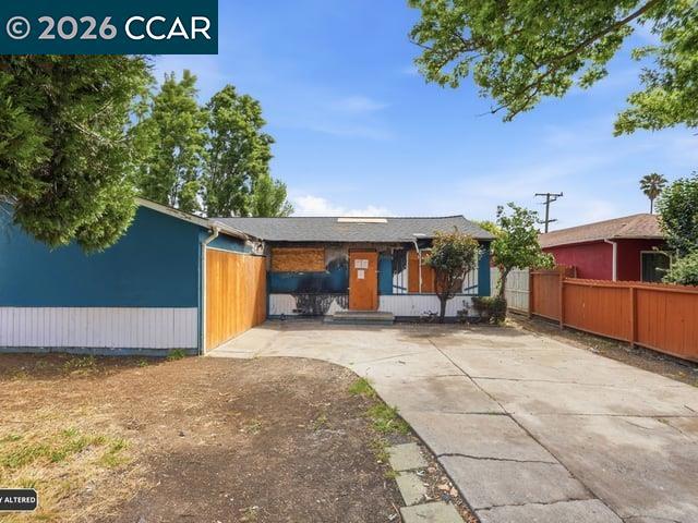 1932 Griffin Dr