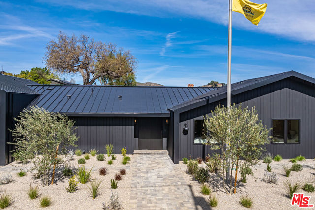 5259 Lewis Road, Agoura Hills CA: https://media.crmls.org/mediaz/d32b645b-1231-432f-99fc-ba9409d5324a.jpg