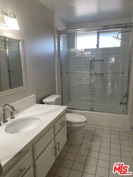 603 Racquet Club Lane, Thousand Oaks CA: https://media.crmls.org/mediaz/d32bd7b3-a61f-4003-832b-ffc5d1303fbc.jpg