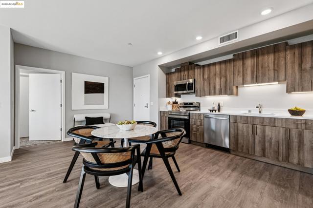 2400 Adeline ST, Oakland CA: https://media.crmls.org/mediaz/d32c397a-1649-4b38-89b1-f357c526e555.jpg