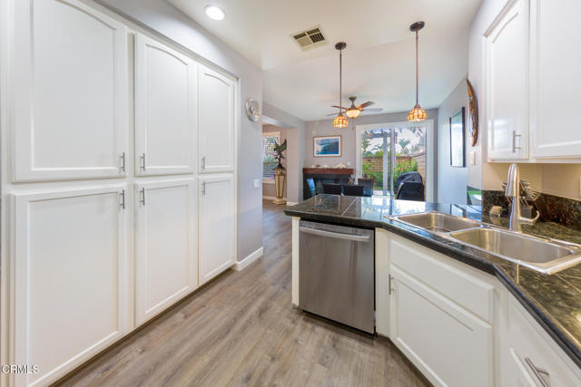 5235 Paseo Ricoso, Camarillo CA: https://media.crmls.org/mediaz/d32d2dcb-2866-427c-afc1-a230c72495e3.jpg