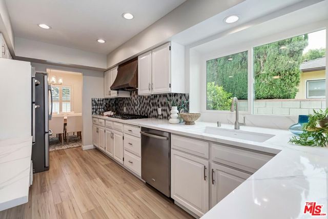 Image 15 of 37 For 4307 Keystone Avenue