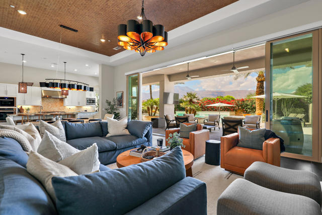 54780 Damascus Drive, La Quinta CA: https://media.crmls.org/mediaz/d32e4ed3-2889-4fed-b311-4a108ab0b747.jpg