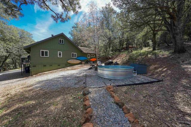 4314 Luneta Drive, Julian CA: https://media.crmls.org/mediaz/d32e572e-4df3-4cdc-bce6-862de015a40b.jpg