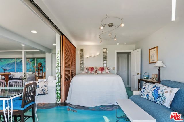 7007 Birdview Avenue, Malibu CA: https://media.crmls.org/mediaz/d32e6c09-7412-41f3-8f01-877988970316.jpg