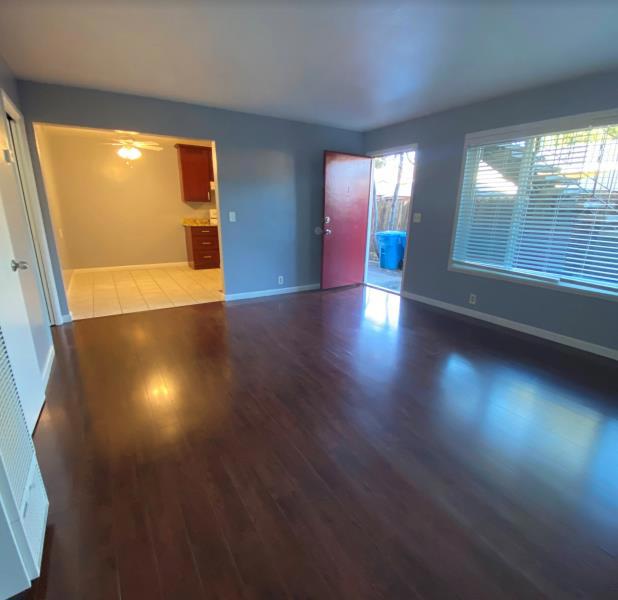 Image 6 of 8 For 219 Jackson Avenue