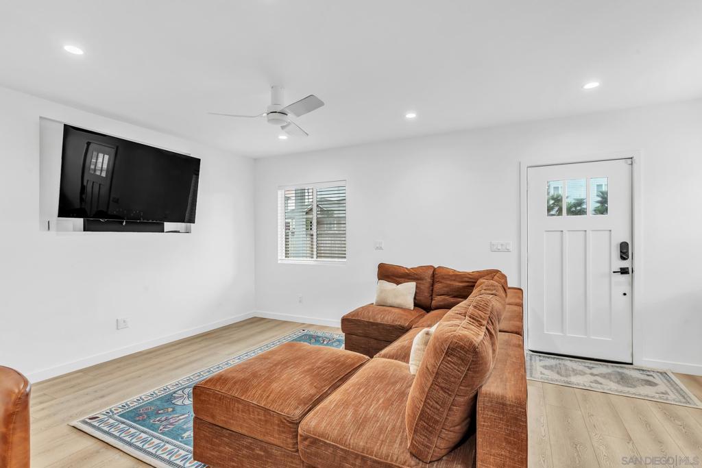 MLS #250042187SD image #10