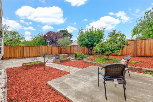 824 Acacia Avenue, Sunnyvale CA: https://media.crmls.org/mediaz/d32fe164-d09e-45df-be76-df29a9d87bda.jpg