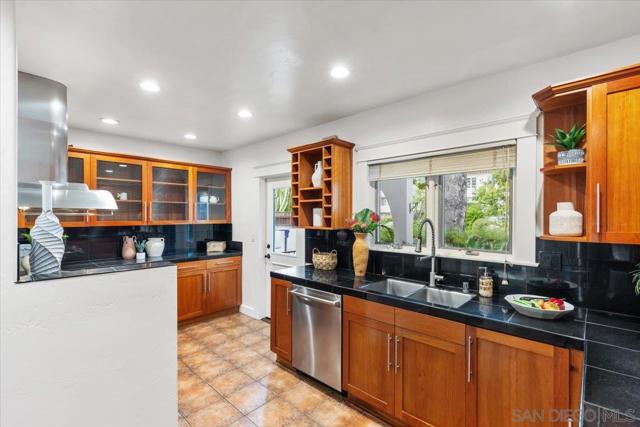 2778 Rosecrans St, San Diego CA: https://media.crmls.org/mediaz/d330163b-5a84-4c1d-9fec-32e82746837d.jpg