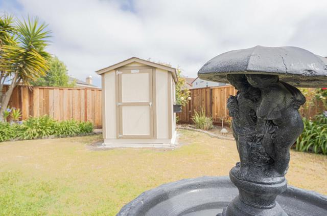 1016 Newington Street, Salinas CA: https://media.crmls.org/mediaz/d330b0da-f9eb-41c6-bdd4-ceefc40f680d.jpg