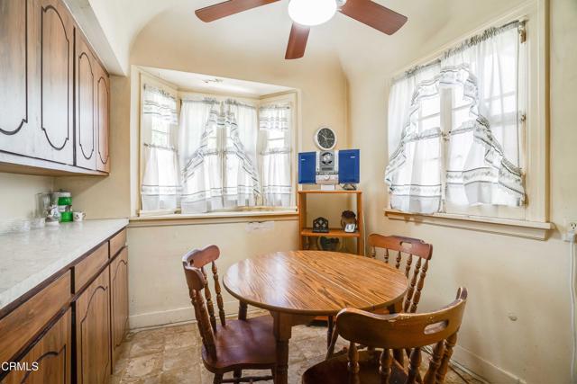1120 S Burnside Avenue, Los Angeles CA: https://media.crmls.org/mediaz/d33152ad-84ea-4f86-9b0c-a3b9dee13e05.jpg