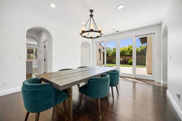 2953 Pebble Beach Circle, Fairfield CA: https://media.crmls.org/mediaz/d3315d25-d0b1-4887-81d1-32dd3d6240de.jpg