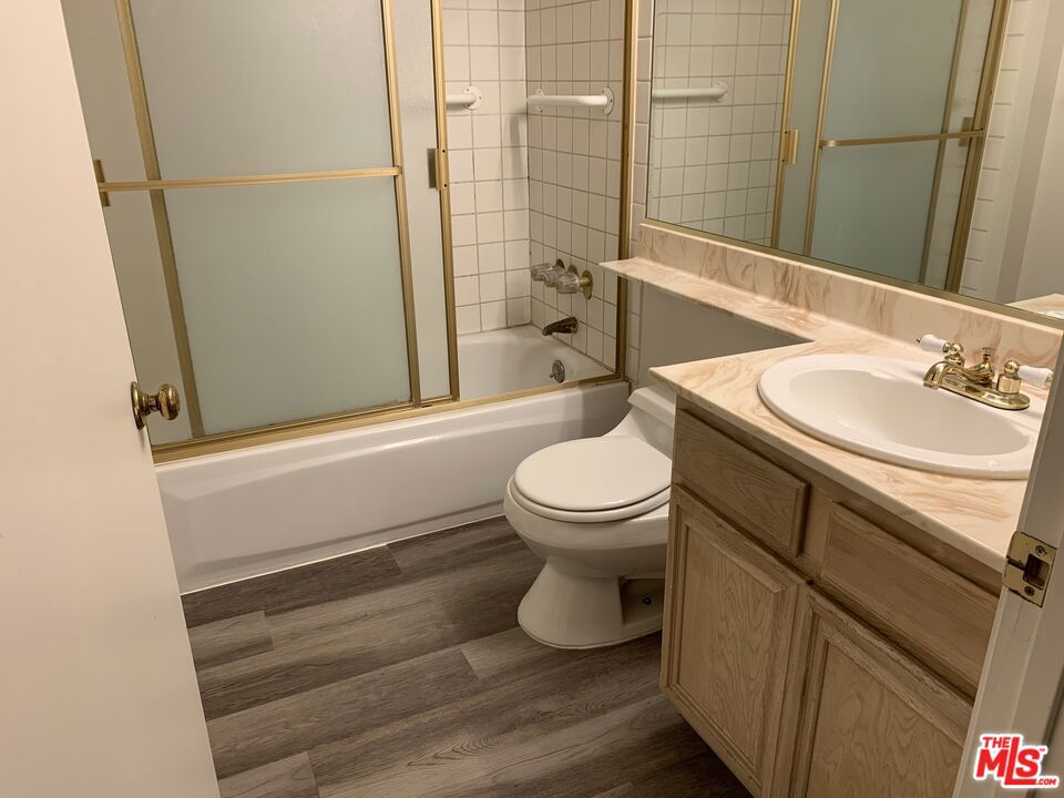 https://media.crmls.org/mediaz/d3316a42-1825-4643-99de-3998b58cfe23.jpg?preset=X-Large