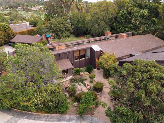 6009 Mimulus, Rancho Santa Fe CA: https://media.crmls.org/mediaz/d3316b5b-91dd-4391-9c4e-089eeec05d53.jpg
