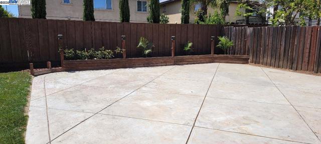1906 Wilson Ct, Antioch CA: https://media.crmls.org/mediaz/d3319a55-6c6d-4bc1-a526-ea1c82457a7c.jpg