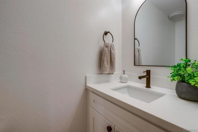 13856 Paseo Cardiel, San Diego CA: https://media.crmls.org/mediaz/d331f914-a19e-4f21-93e5-3c74daea097f.jpg