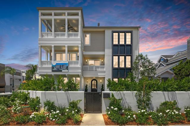 478 Orange Ave, Coronado CA: https://media.crmls.org/mediaz/d332e2c3-d868-49e0-b652-9e3b84061f3a.jpg