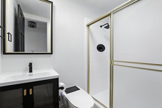 4728 Park Encino Lane, Encino CA: https://media.crmls.org/mediaz/d3330acf-cef6-48d8-8fa7-9c0efc1edbaf.jpg