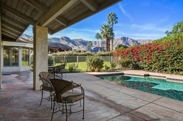 71170 W Thunderbird Terrace, Rancho Mirage CA: https://media.crmls.org/mediaz/d3333913-42b3-42b1-a67b-caed80e2bcae.jpg