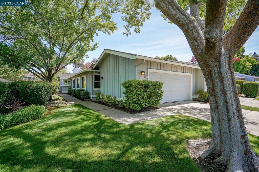 562 Cambrian Way