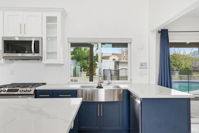 Detail Gallery Image 6 of 48 For 1668 1672 Spanish Oak Pl, El Cajon,  CA 92019 - 9 Beds | 5 Baths