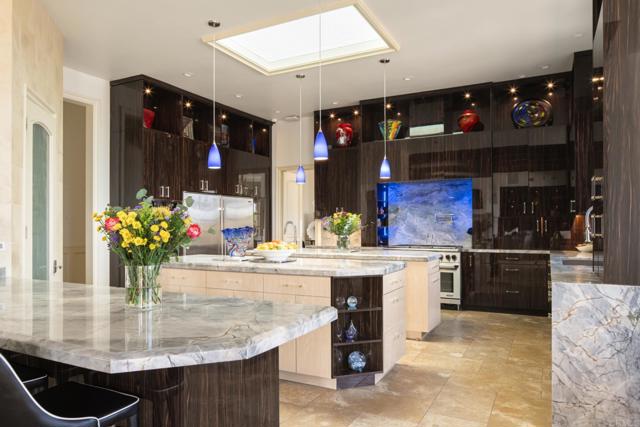 6565 Calle Reina, Rancho Santa Fe CA: https://media.crmls.org/mediaz/d334066e-7e31-4733-9f80-109e508d02ed.jpg