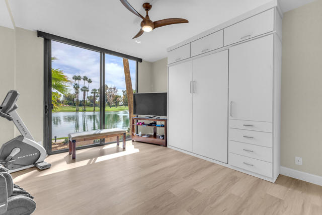 910 Island Drive, Rancho Mirage CA: https://media.crmls.org/mediaz/d334285a-6ea0-4c2a-9e32-c81a07222e8b.jpg