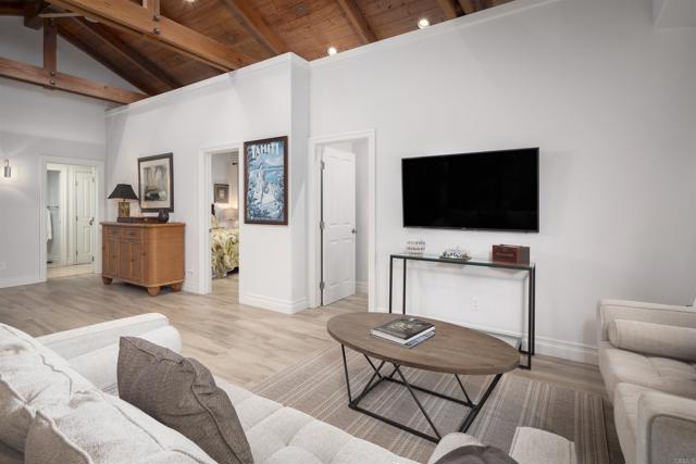 5041 El Secreto, Rancho Santa Fe CA: https://media.crmls.org/mediaz/d334792a-1cb7-4a5e-a0b5-679d5c77d84c.jpg