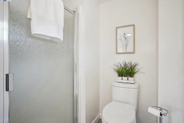 Image 22 of 55 For 14917 Berry Way