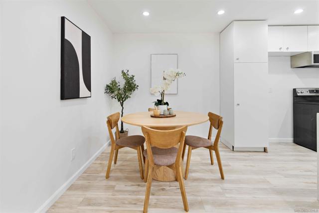 7760 Margerum Avenue, San Diego CA: https://media.crmls.org/mediaz/d33636ef-1cb6-4b61-bf7b-58bd42025284.jpg